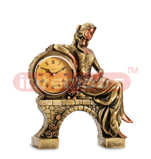 STATUE CLOCK